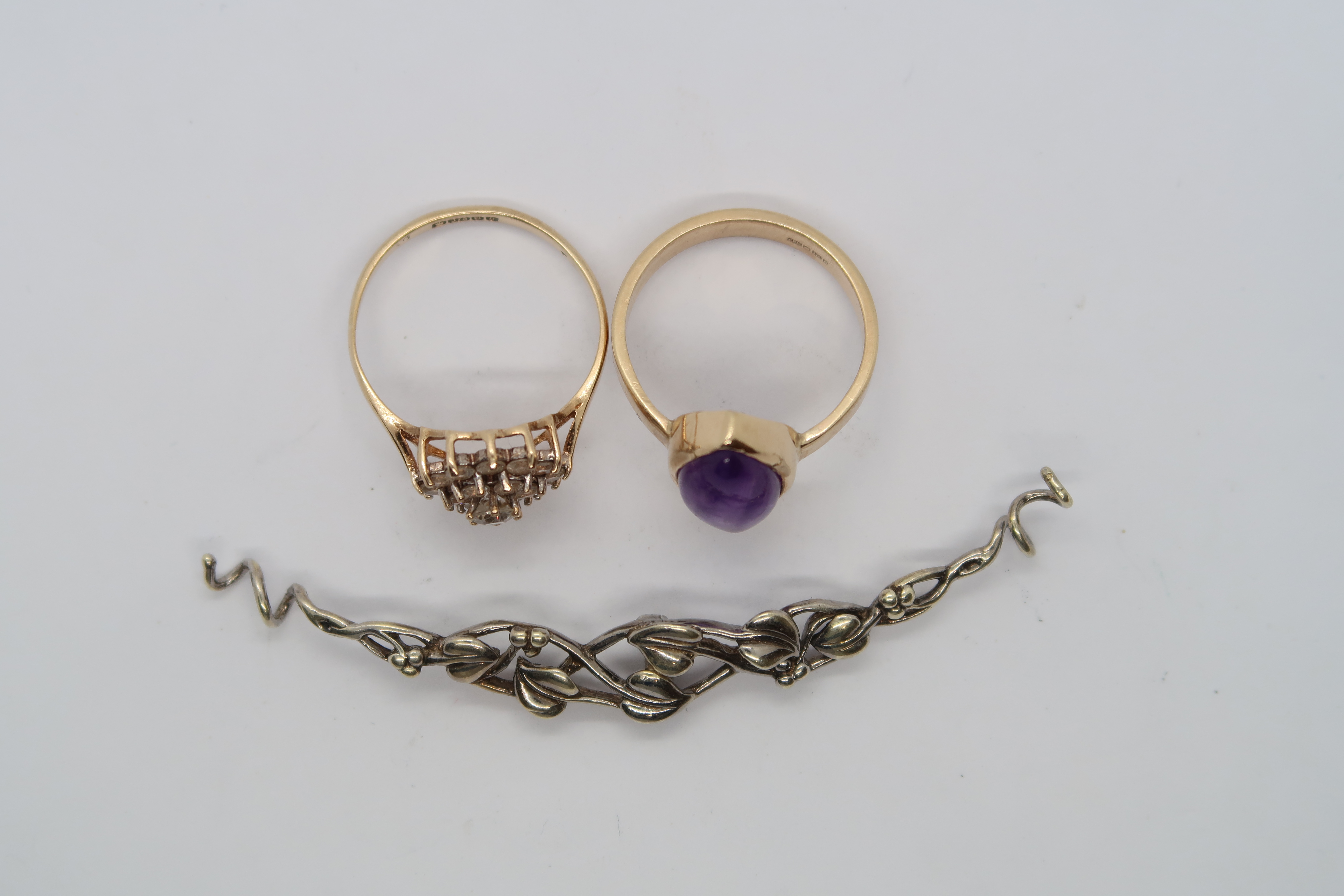 A hallmarked 9ct yellow gold ring with oval cabochon amethyst, size O/P, and another ring size P, - Image 2 of 2