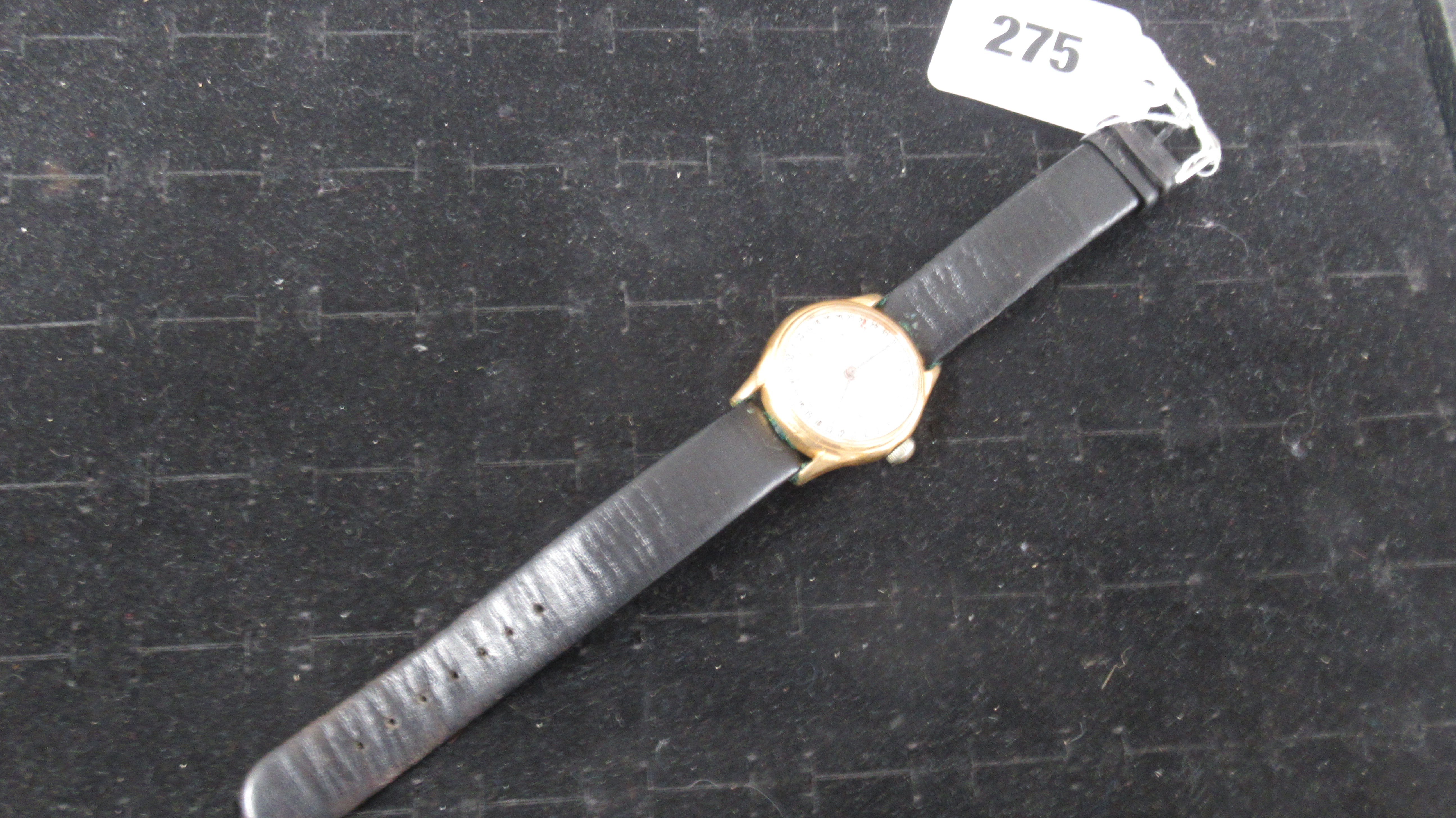 An Oris manual wind wristwatch on a leather strap, working in saleroom - Image 3 of 3