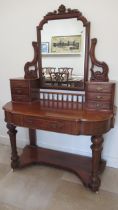 A good quality Victorian mahogany Duchess dressing table - 120cm x Height 180cm - in good condition