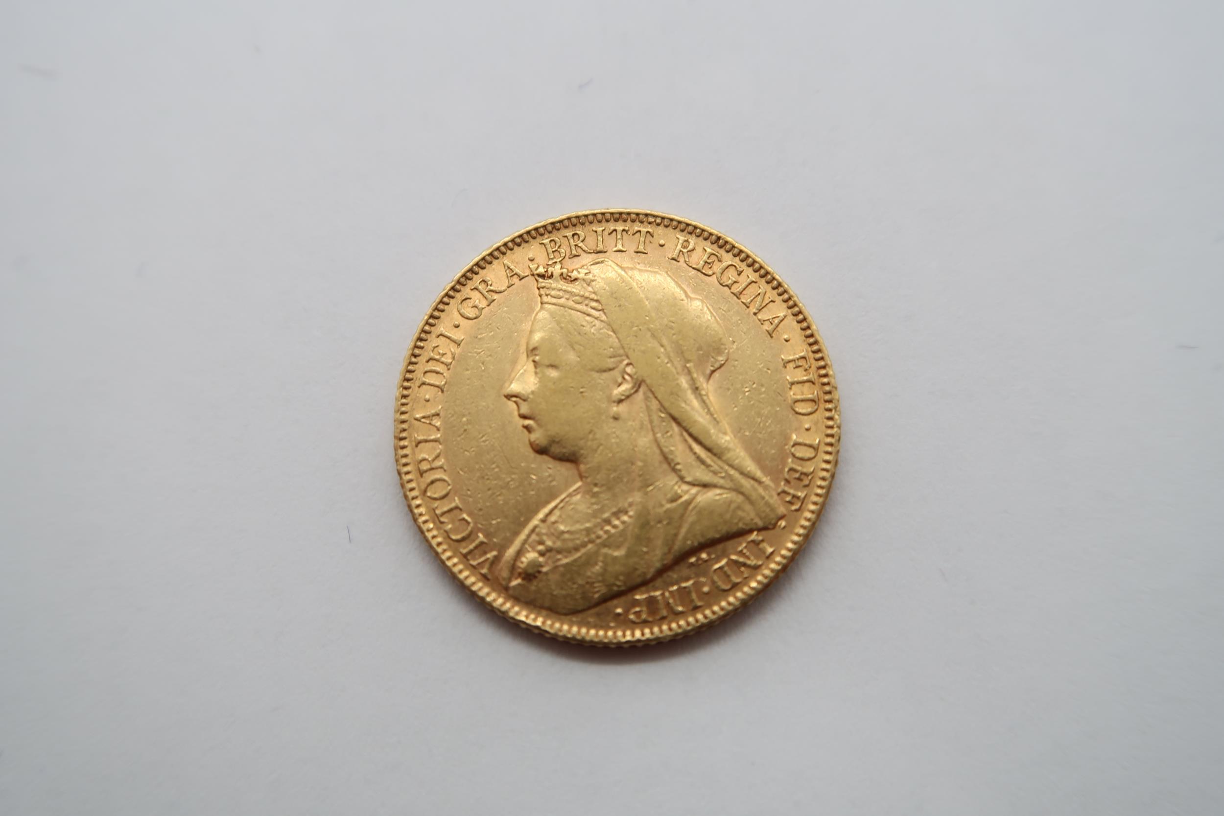 A gold sovereign dated 1900 - Image 2 of 2