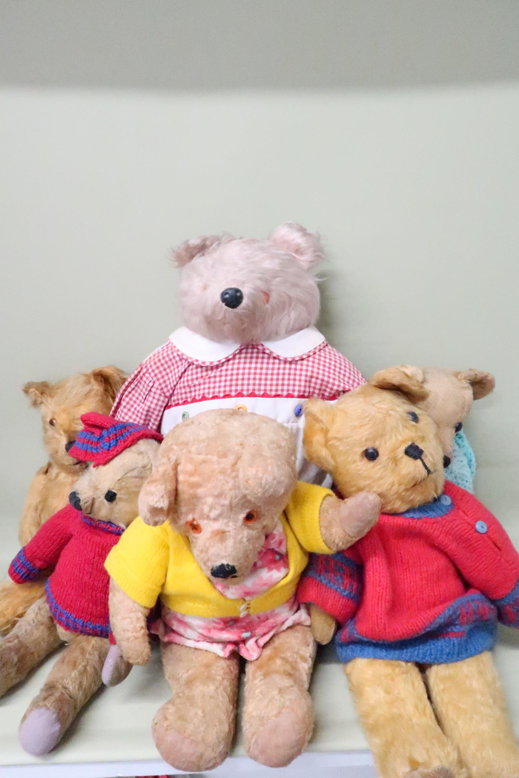 Six vintage teddy bears - all play worn - Image 2 of 2