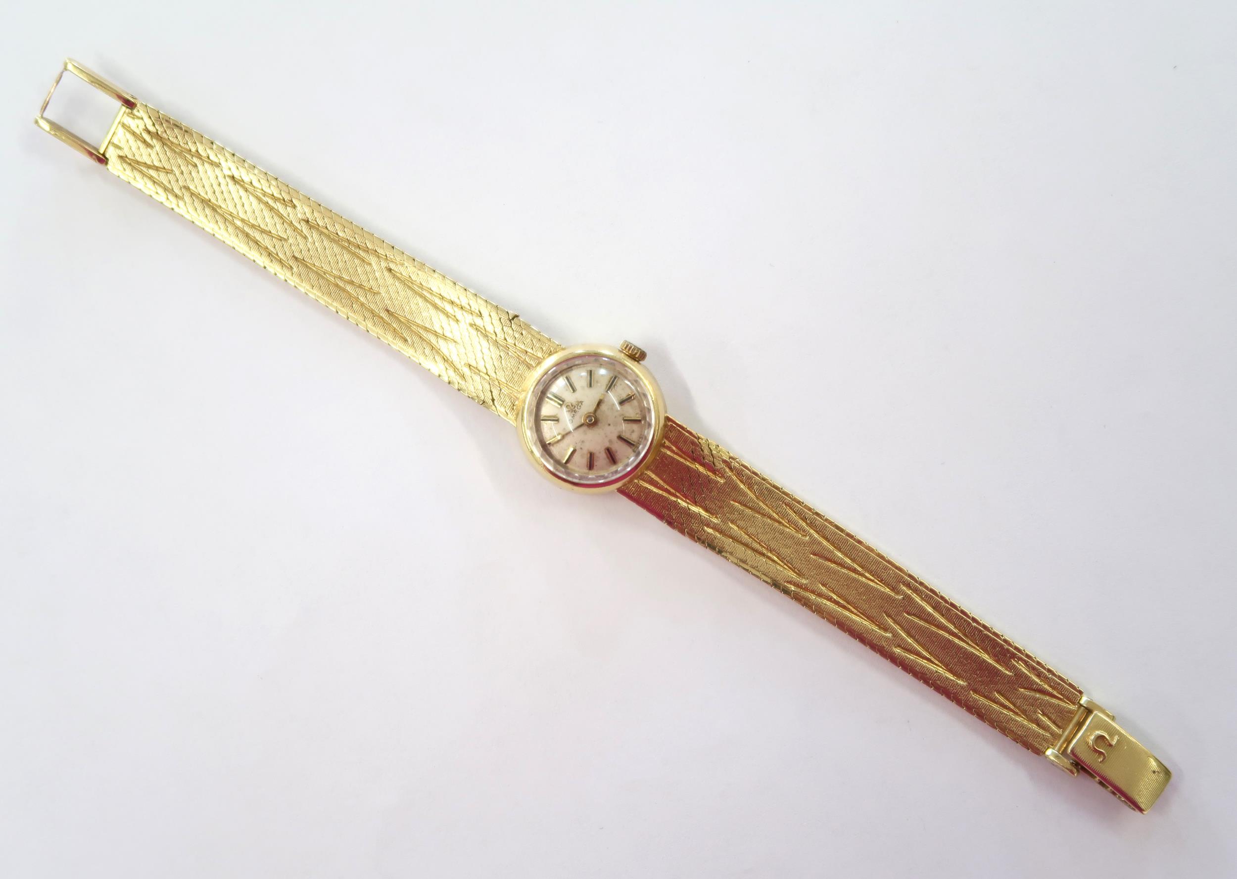 A ladies Omega wristwatch with an 18ct gold strap - approx weight 37.9 grams - Image 2 of 4