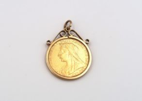 A full gold sovereign, dated 1900, 7.98 grams, 22ct gold held within a 9ct gold pendant, total