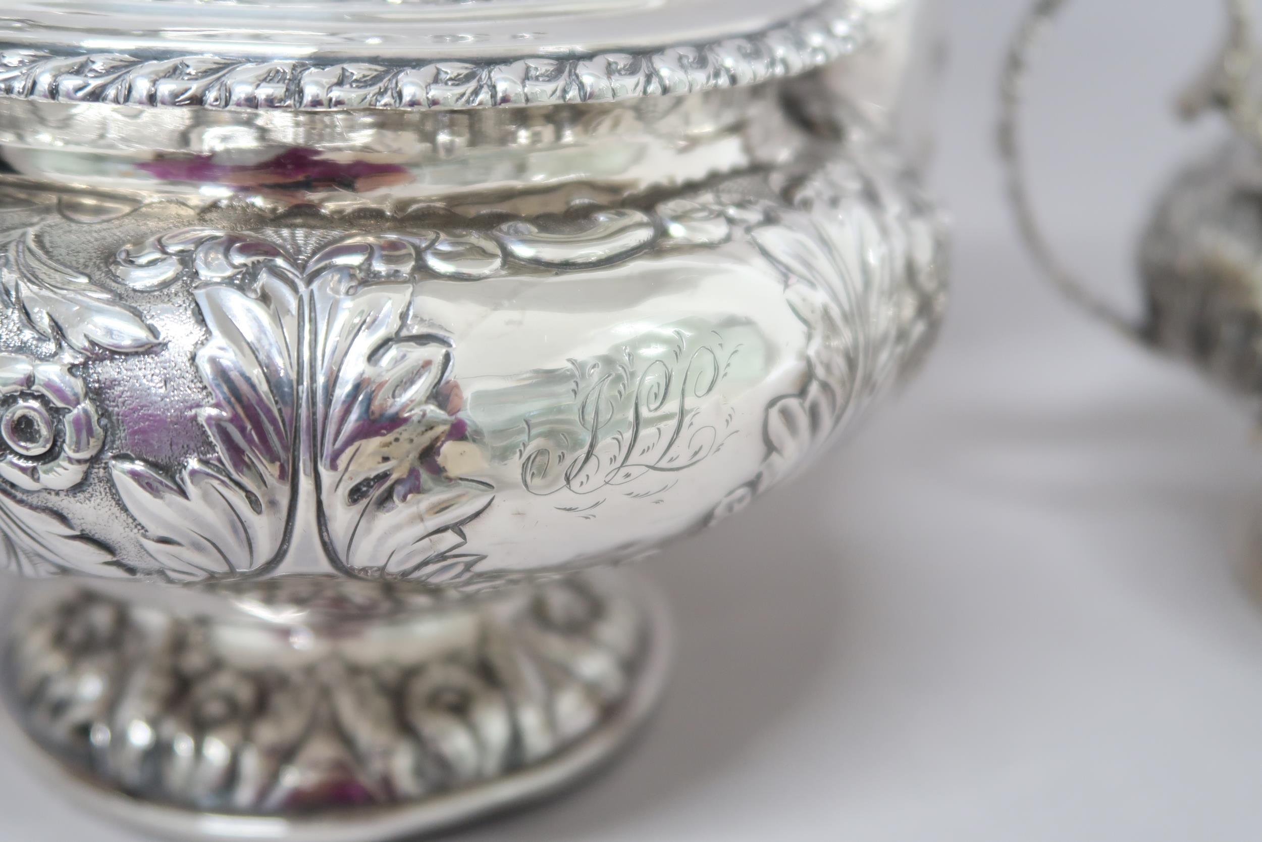A hallmarked silver teapot and bowl - approx weight 34.5 troy oz - Image 3 of 5