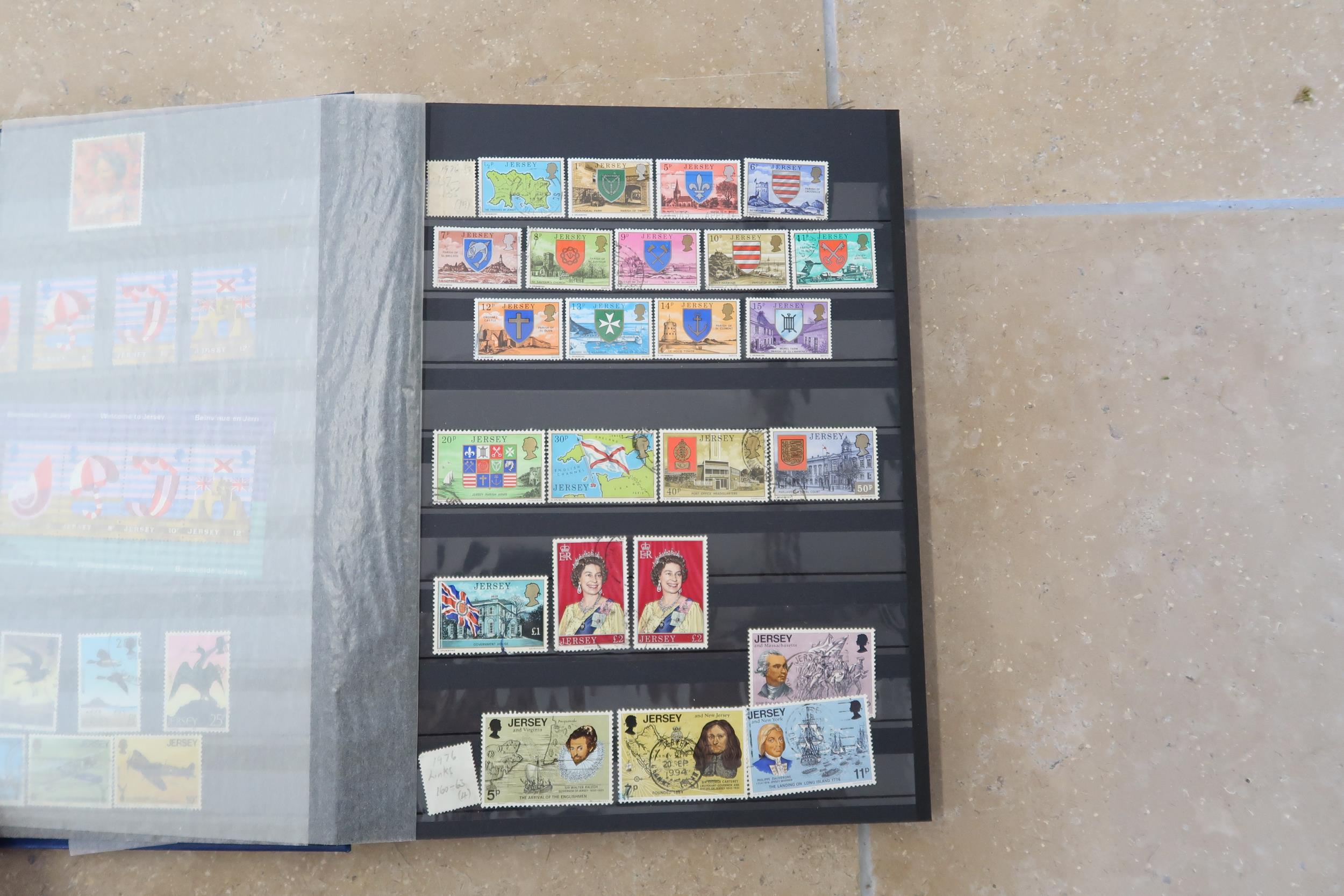 Five stamp albums including Jersey circa 1990's, Guernsey and Alderney, Great Britain circa 1990s, - Bild 3 aus 5
