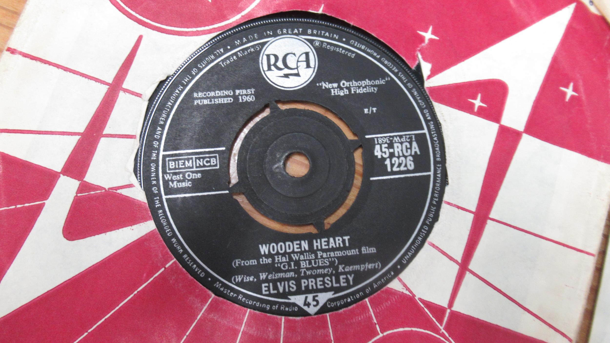 A collection of Approx. 110 45 inch singles, Artists include The Beatles, Eddie Cochran, Billy - Bild 3 aus 4