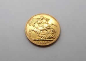 A George V full Sovereign, dated 1913 7.98g