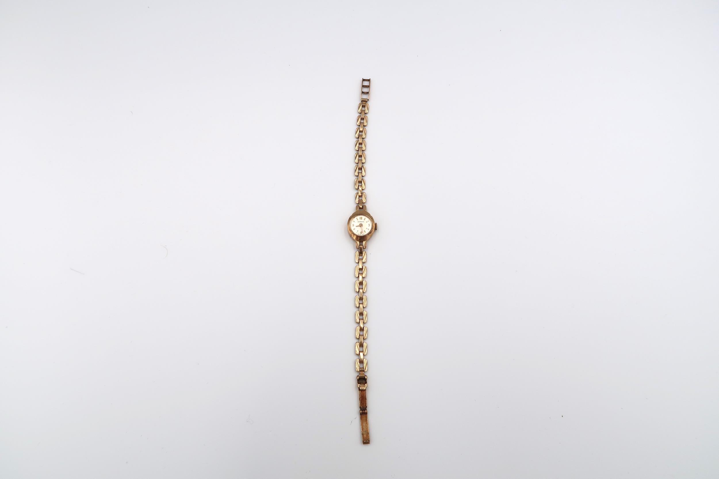 A ladies 9ct gold cased wristwatch on 9ct gold strap along with two 9ct gold watch cases. - Image 5 of 10