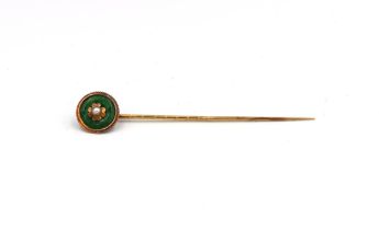 An 18ct yellow gold (tested) tie pin with jade and pearl together with a 9ct rose gold brooch