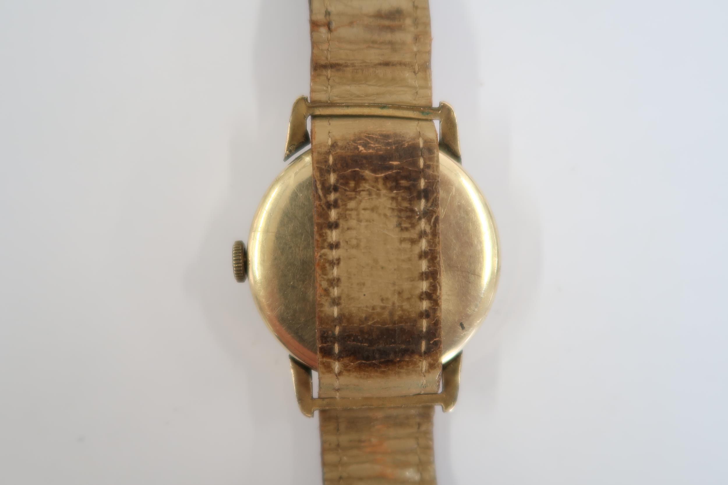 A Gents Allenby automatic watch on a brown leather strap, running in saleroom - Image 2 of 3