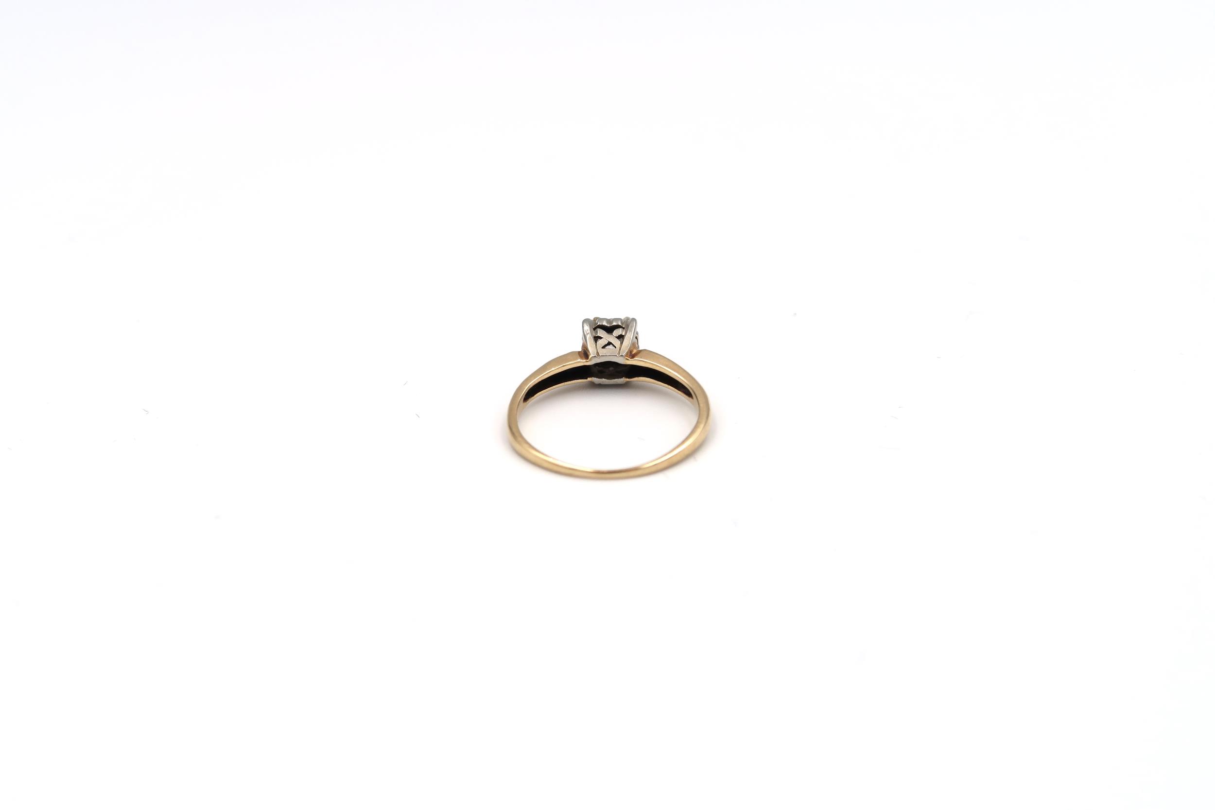 An illusion set 14ct yellow gold and diamond solitaire ring with chip - ring size M - 1.9 grams - Image 3 of 3