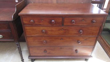 An early Victorian mahogany two over three chest of graduated drawers with an oak lining - Width