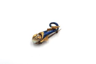 An enamel and pearl yellow metal pin brooch in the form of marine life - Length 3cm