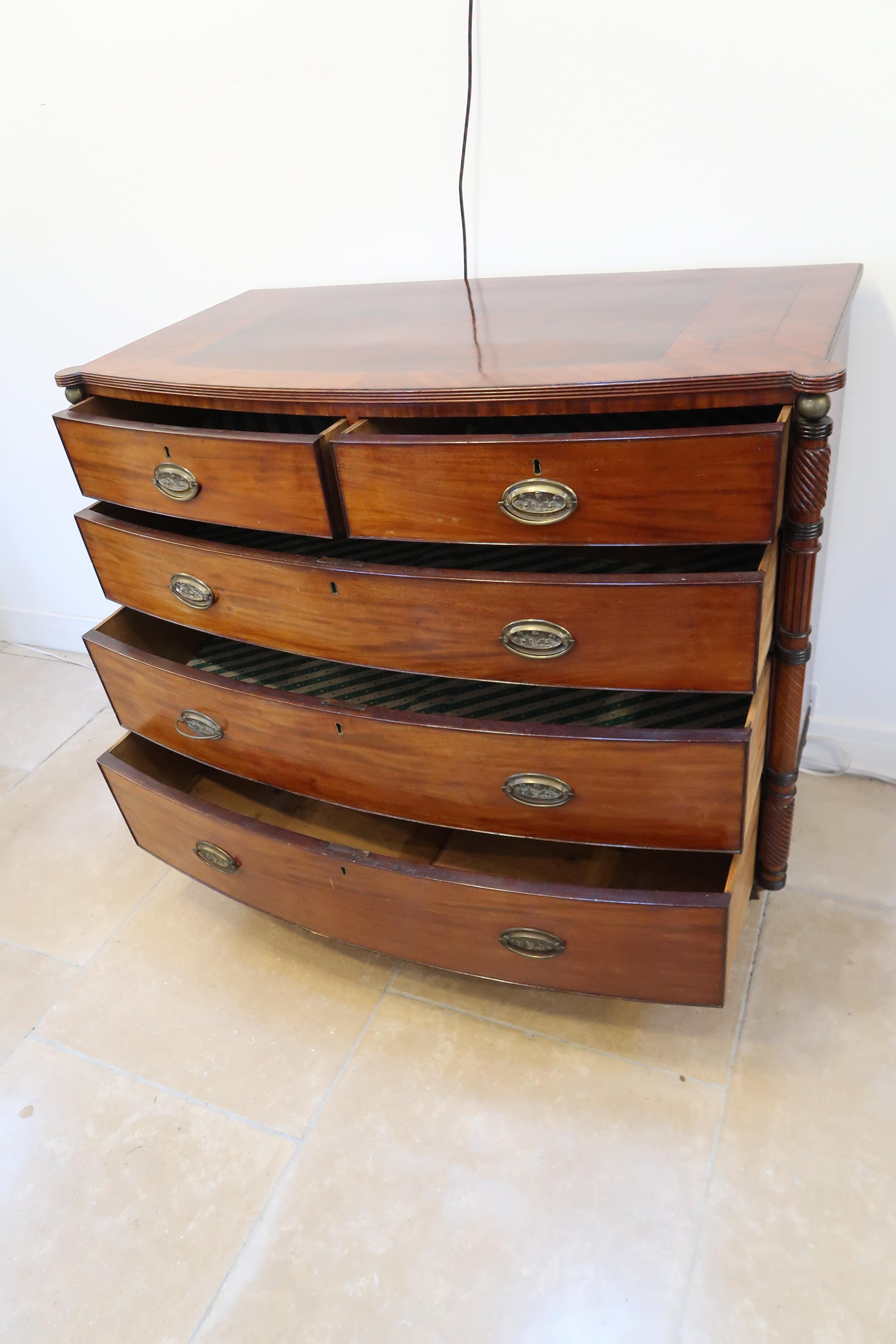 A good quality 19th bow fronted mahogany chest of drawers with turned columns, 123 by 60 by 104cm - Image 2 of 2