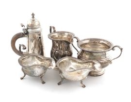 A mixed lot of silver items, comprising: a small Edwardian silver coffee pot, by Heming and Co.