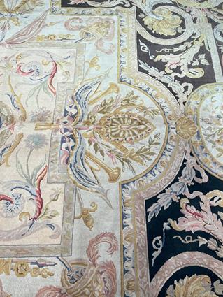 A SAVONNERIE DESIGN CARPET OF UNUSAL SIZE, 20TH CENTURY the lobed cream field centered by a rondel - Image 9 of 18