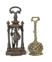 A VICTORIAN CAST IRON DOORSTOP ATTRIBUTED TO COALBROOKDALE, C.1870 modelled with a knight standing