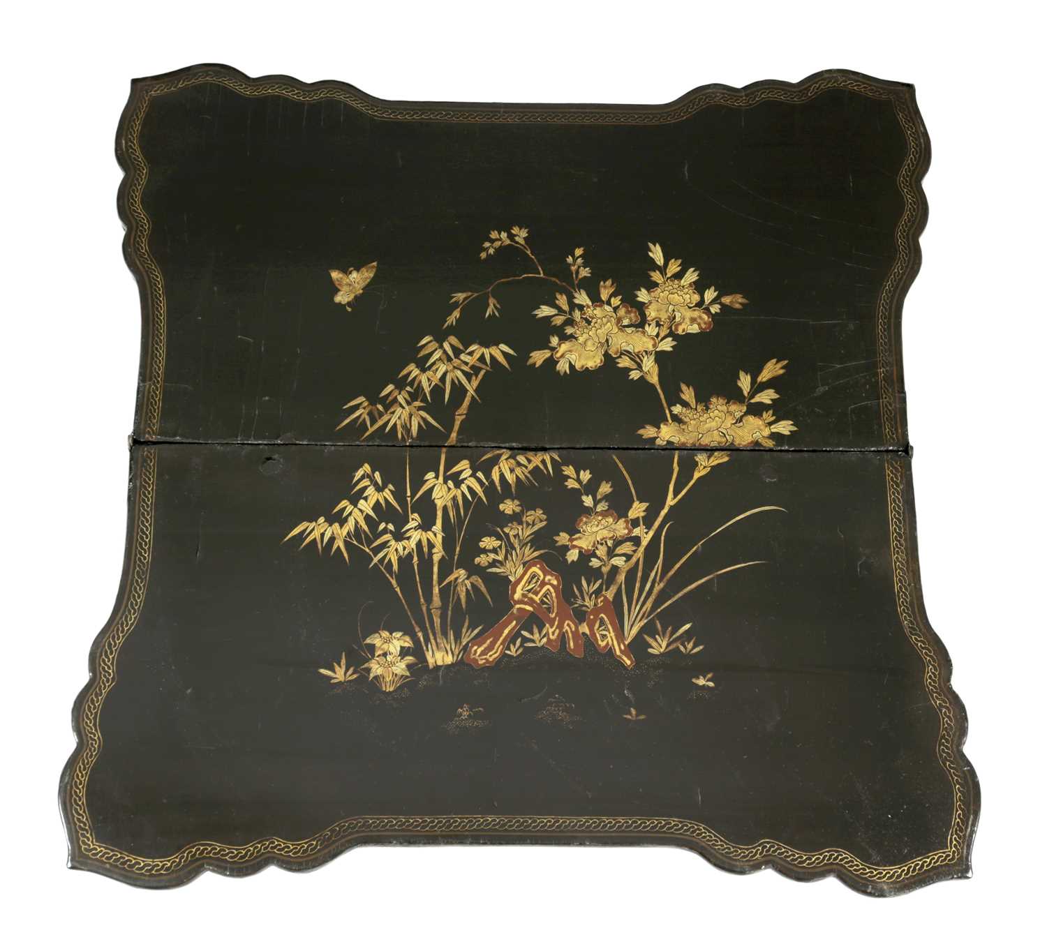 A RARE ANGLO-CHINESE EXPORT LACQUER CARD / TEA TABLE C.1720 the Chinese black lacquer shaped - Image 6 of 8