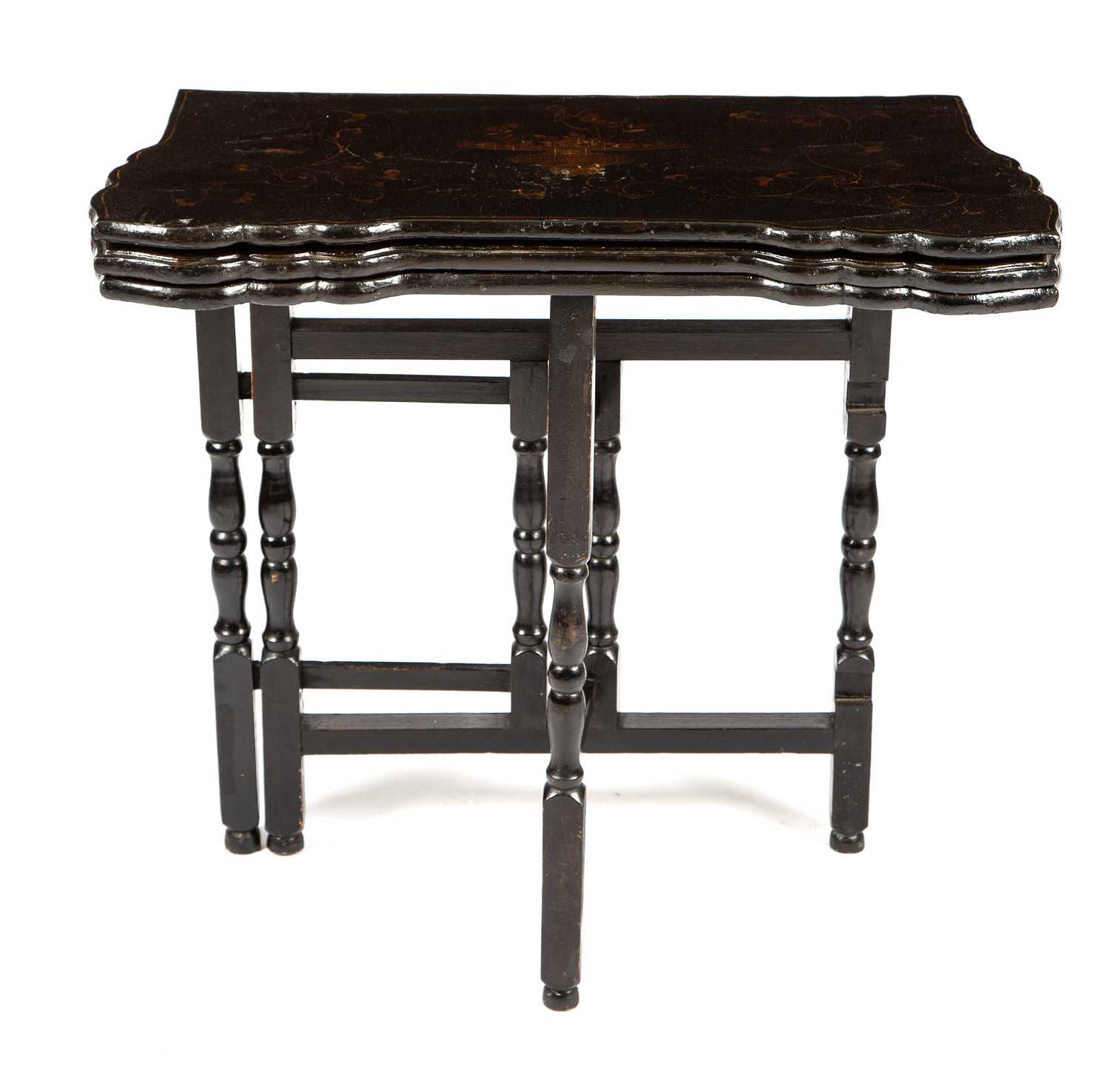 A RARE ANGLO-CHINESE EXPORT LACQUER CARD / TEA TABLE C.1720 the Chinese black lacquer shaped - Image 5 of 8