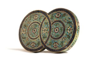 A CHINESE CLOISONNE COVER 18TH / 19TH CENTURY formed as two interlinked circles, decorated with