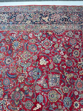 A GOOD KASHAN CARPET CENTRAL PERSIA, C.1940 the abrashed raspberry field with an all over design - Image 6 of 22