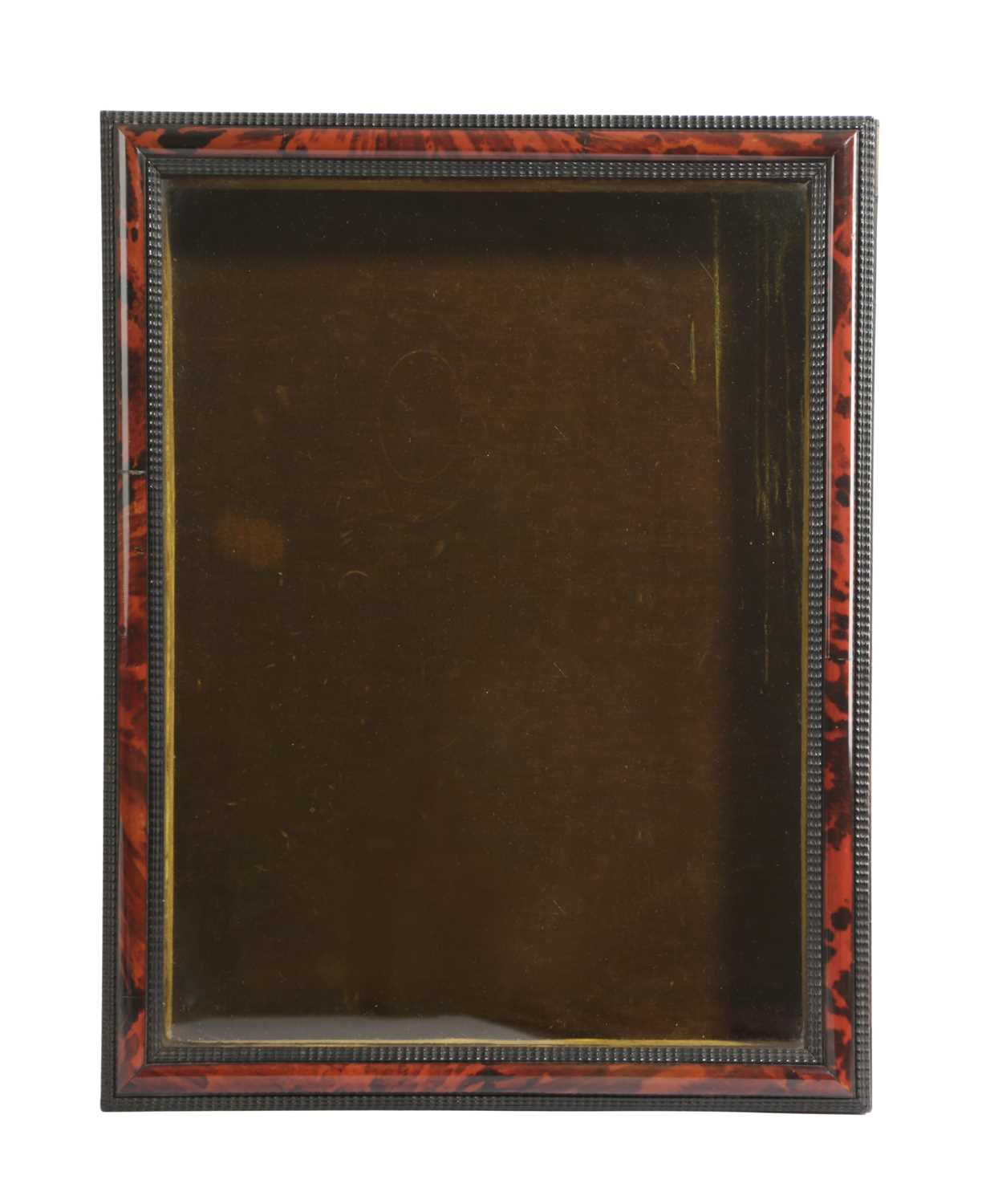 λ A TORTOISESHELL AND MAHOGANY DISPLAY CASE LATE 19TH / EARLY 20TH CENTURY the hinged glazed door in - Image 3 of 3