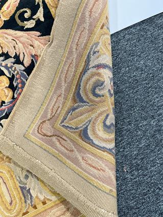 A SAVONNERIE DESIGN CARPET OF UNUSAL SIZE, 20TH CENTURY the lobed cream field centered by a rondel - Image 2 of 18