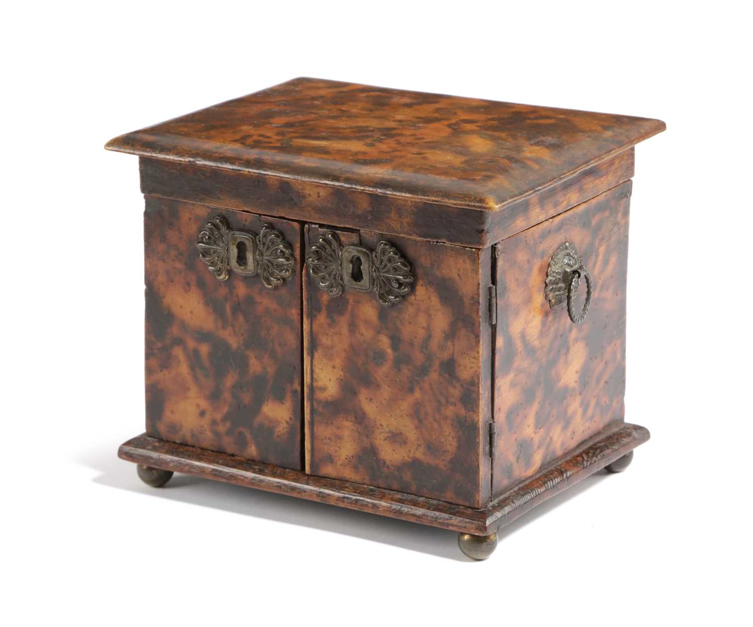 A REGENCY FAUX TORTOISESHELL PYROGRAPHY TABLE CABINET EARLY 19TH CENTURY the hinged cover