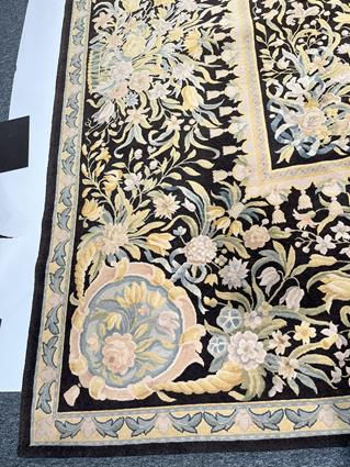 A LARGE CARPET OF 18TH CENTURY EUROPEAN DESIGN, 20TH CENTURY, the pale charcoal field centered by - Image 9 of 15