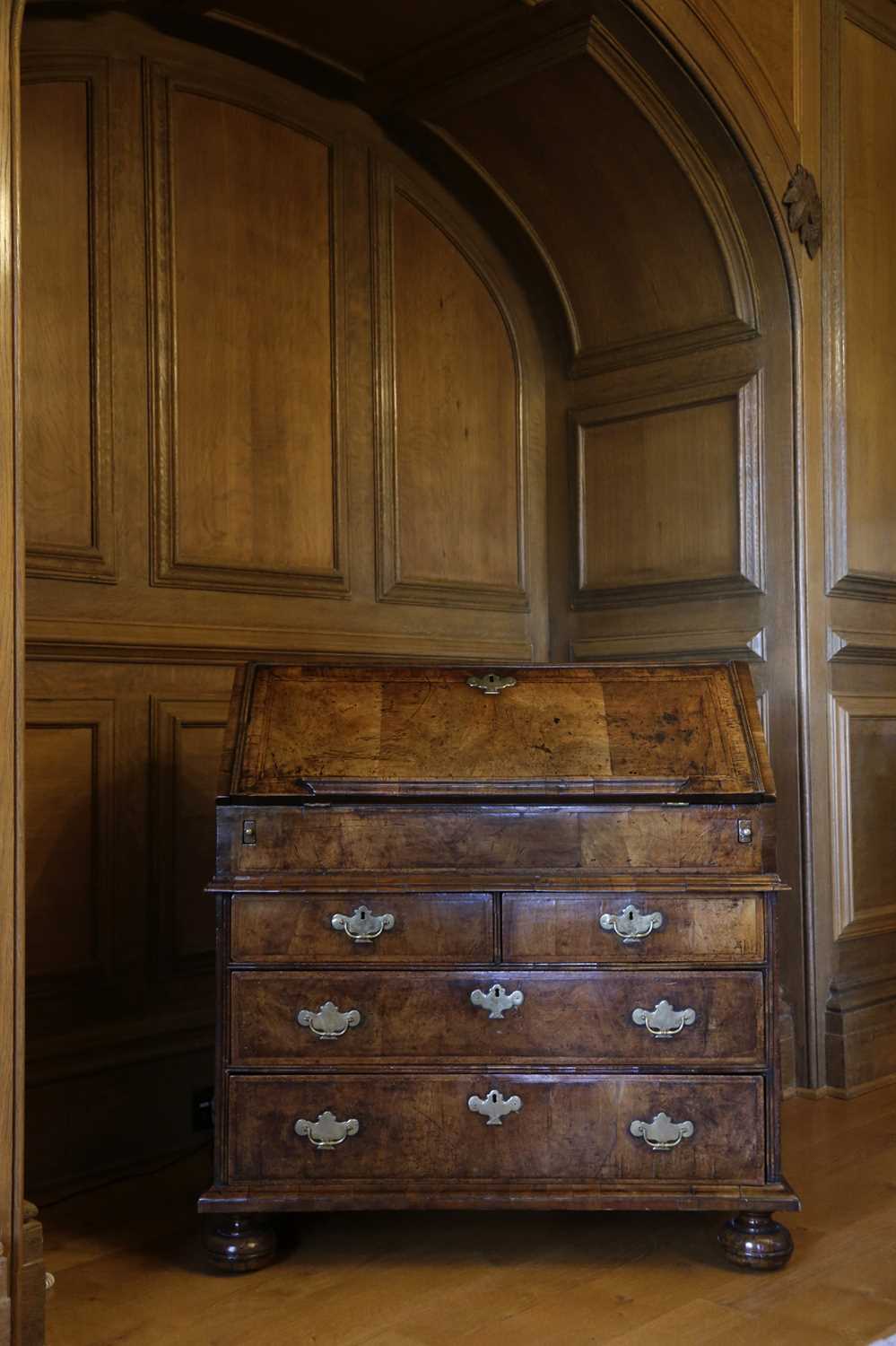 A GEORGE I WALNUT BUREAU BY WILLIAM OLD AND JOHN ODY, C.1725 with cross and feather banding, the