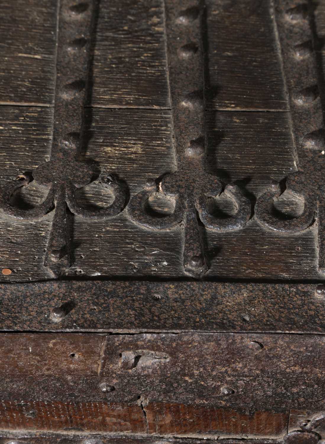 A LARGE GERMAN OAK AND IRON BOUND CHEST OR STOLLENTRUHE WESTPHALIAN, 15th / 16TH CENTURY with - Image 5 of 7