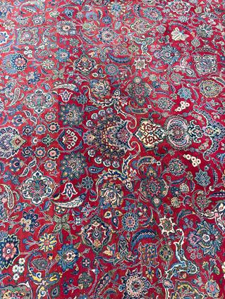 A GOOD KASHAN CARPET CENTRAL PERSIA, C.1940 the abrashed raspberry field with an all over design - Image 10 of 22