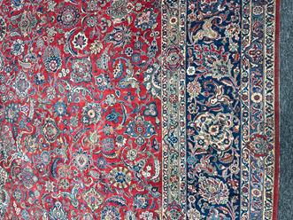 A GOOD KASHAN CARPET CENTRAL PERSIA, C.1940 the abrashed raspberry field with an all over design - Image 17 of 22