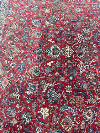A GOOD KASHAN CARPET CENTRAL PERSIA, C.1940 the abrashed raspberry field with an all over design - Image 13 of 22
