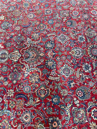 A GOOD KASHAN CARPET CENTRAL PERSIA, C.1940 the abrashed raspberry field with an all over design - Image 12 of 22
