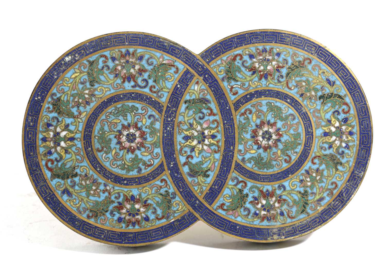 A CHINESE CLOISONNE COVER 18TH / 19TH CENTURY formed as two interlinked circles, decorated with - Image 7 of 7