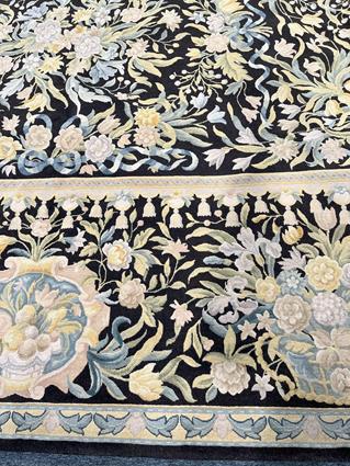 A LARGE CARPET OF 18TH CENTURY EUROPEAN DESIGN, 20TH CENTURY, the pale charcoal field centered by - Image 12 of 15