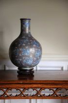 A JAPANESE SATSUMA POTTERY BOTTLE VASE MEIJI PERIOD, LATE 19TH / EARLY 20TH CENTURY enamelled with