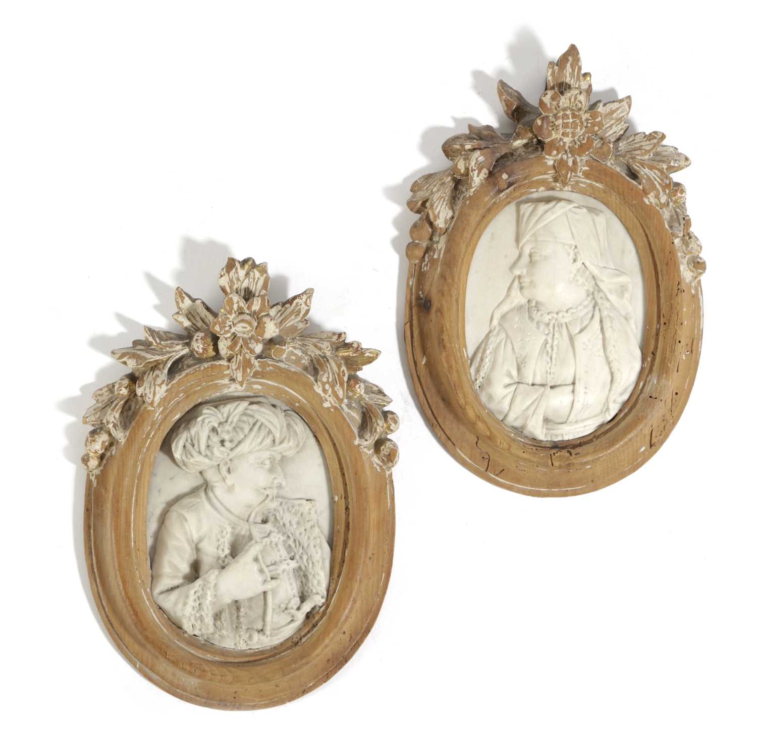A RARE PAIR OF ITALIAN WHITE MARBLE RELIEF PORTRAITS OF AN OTTOMAN SULTAN AND HIS WIFE ATTRIBUTED TO - Image 2 of 3