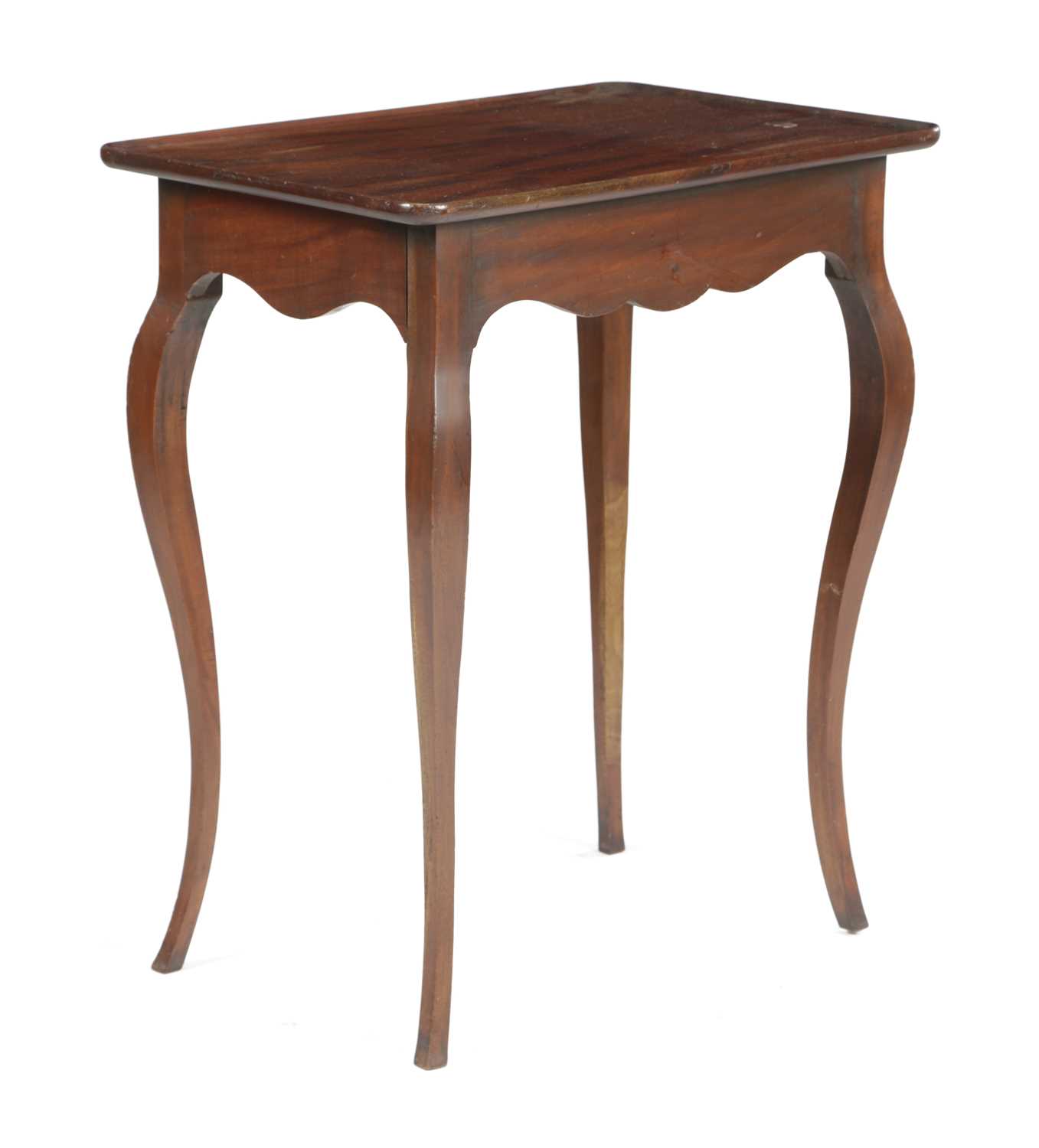 A CONTINENTAL MAHOGANY OCCASIONAL TABLE LATE 19TH / EARLY 20TH CENTURY the tray-top above a frieze - Image 3 of 4