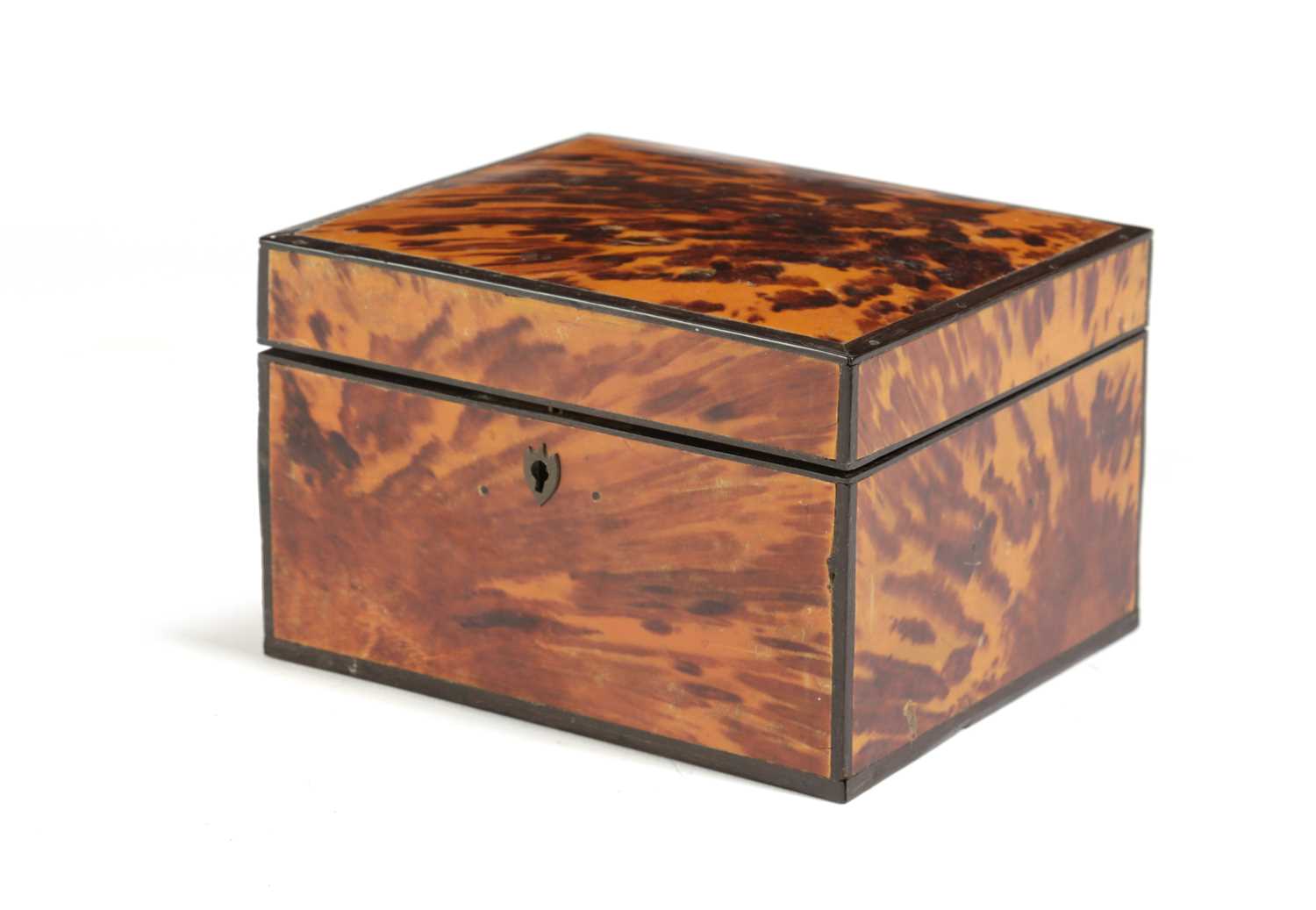 λ A TORTOISESHELL BOX LATE 19TH CENTURY with ebony edging and a vacant interior 10.1cm high, 15.