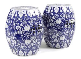 A PAIR OF ENGLISH POTTERY BLUE AND WHITE GARDEN SEATS IN CHINESE STYLE, 19TH CENTURY of octagonal