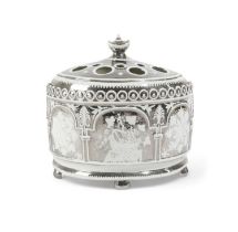 A STAFFORDSHIRE SILVER LUSTRE BOUGH POT AND COVER FIRST HALF 19TH CENTURY of 'D'-shape, decorated in