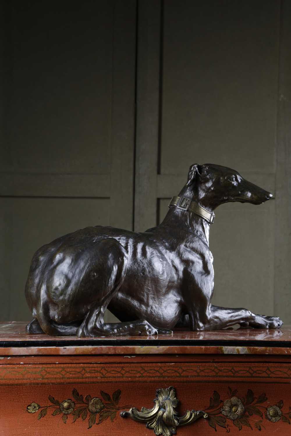 A LARGE FRENCH BRONZE MODEL OF A RECUMBENT GREYHOUND OR WHIPPET LATE 19TH / EARLY 20TH CENTURY - Image 2 of 3