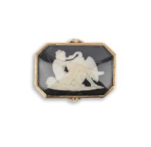 λ An ivory cameo ring, early 19th century, of elongated octagonal outline, the glazed compartment