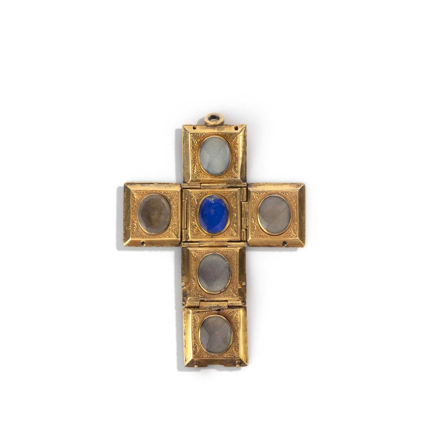 A Regency gold locket pendant, in the form of a cube, each square panel is hinged and opens to be - Image 2 of 2