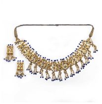 A collar and pair of earrings, India, comprising: a necklace, composed of flat-cut pastes in