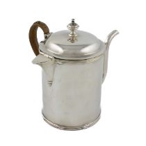 A silver argyle, by Martin Hall & Co Ltd, Sheffield 1912, plain cylindrical form, hinged cover