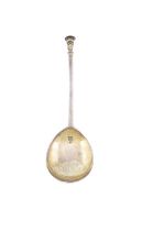 A Charles I silver seal-top spoon, by William Cary, London 1641, traces of gilding, fig-shaped bowl,