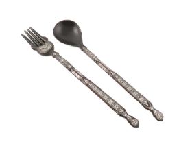 A metalware inlaid wooden serving fork and spoon, with foliate decoration, four-pronged fork, fig-